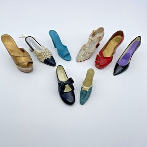 Raine Willitts Designs Just The Right Shoe Ceramic Figurines Vintage Lot of 8